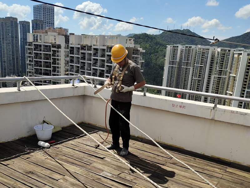 沈陽(yáng)屋面漏水維修可靠的辦法_頂樓漏水可以用房屋維修基金嗎